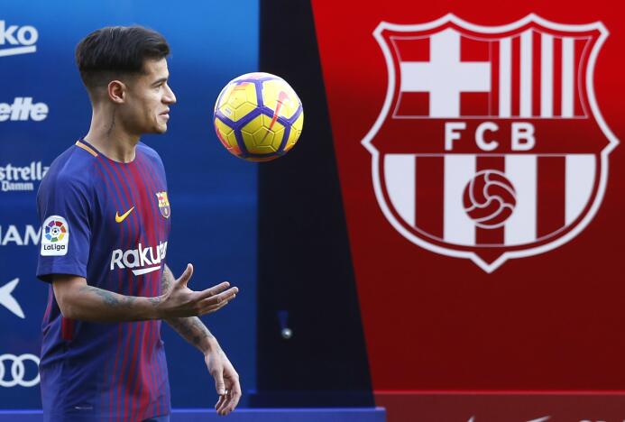 En fotos: así fue presentado Philippe Coutinho, quien estrenó sus colore...