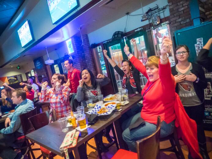 Antes del duelo por la derrota, los fans estaban de fiesta en el Valle