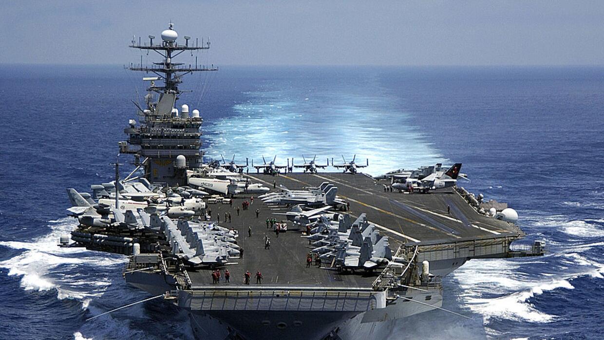 Este es el buque Carl Vinson, de EEUU, el cual se moviliza desde Singapu...