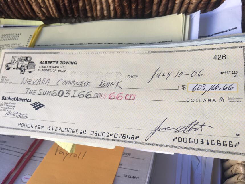 Un depósito de más de 600,000 dólares que realizó el empresario Joe Albe...