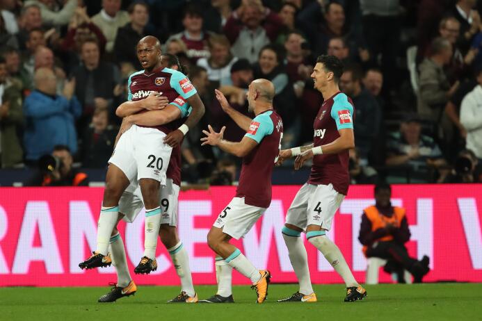 Imágenes: con Chicharito 64 minutos, el West Ham ganó su primer partido...