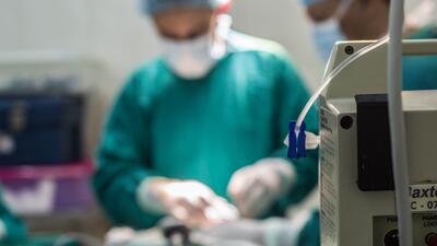 Por qué para tratar el cáncer cervical es mejor la cirugía convencional que la menos invasiva